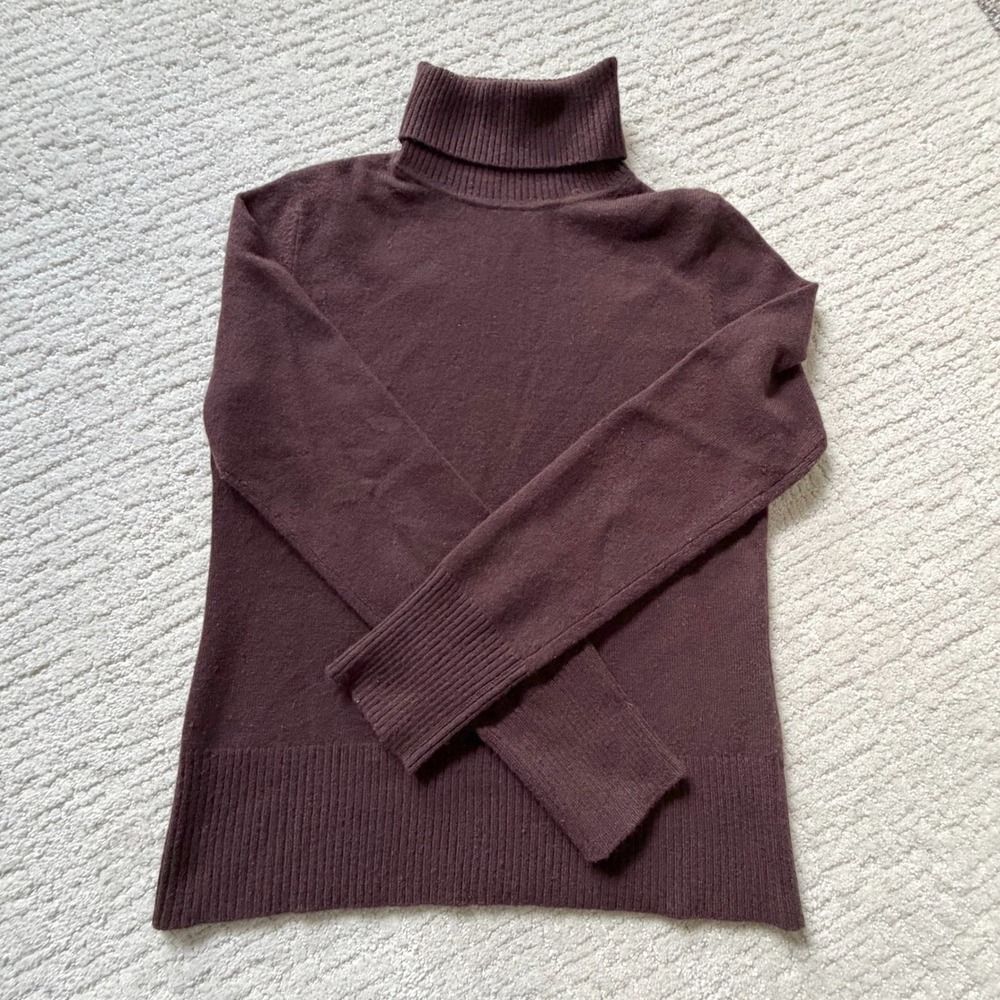Red Moon Cashmere Turtleneck Sweater Chocolate Brown 100% Cashmere Knit Small